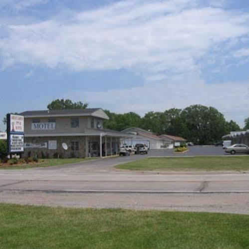 Great Lakes & Hotel